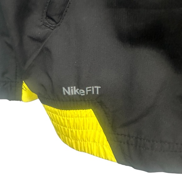 Nike University Of Oregon Ducks Black and Yellow Men's Jacket MEDIUM NWOT - Picture 2 of 8